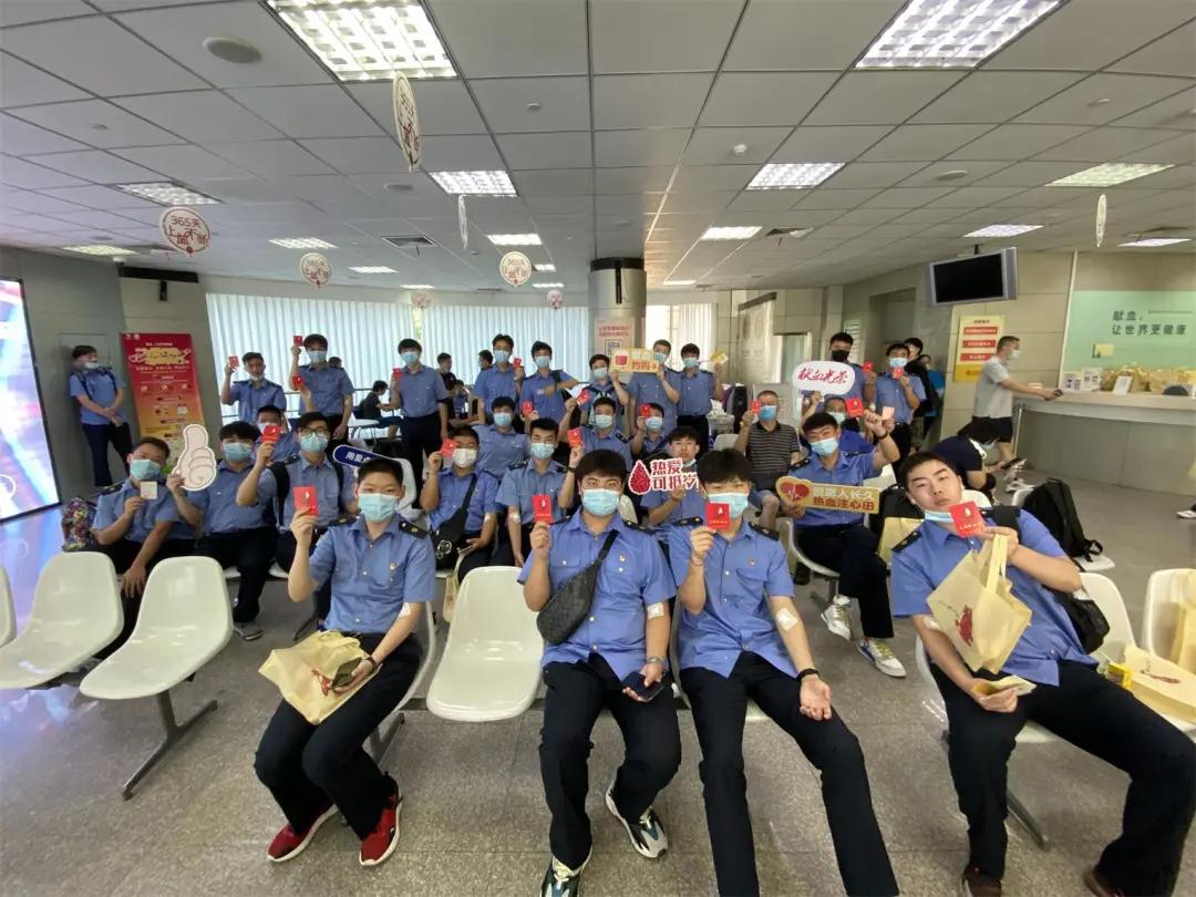 中国铁路上海局集团有限公司首次于夏季开展团体无偿献血活动