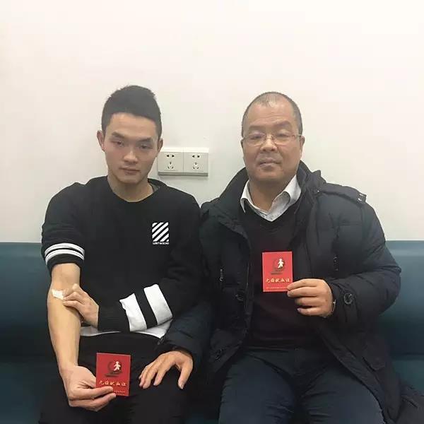 松江区：“松江爱心哥”携子献热血