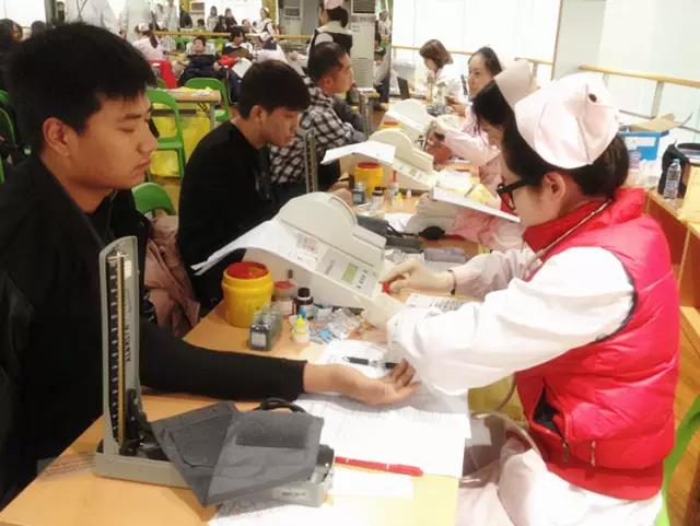 虹口区：团体献血忙 爱心暖人心