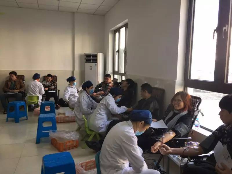 金山区：廊下镇开展新年第一次团体单位献血