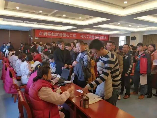 松江区：助力生命延续，​洞泾镇团体无偿献血