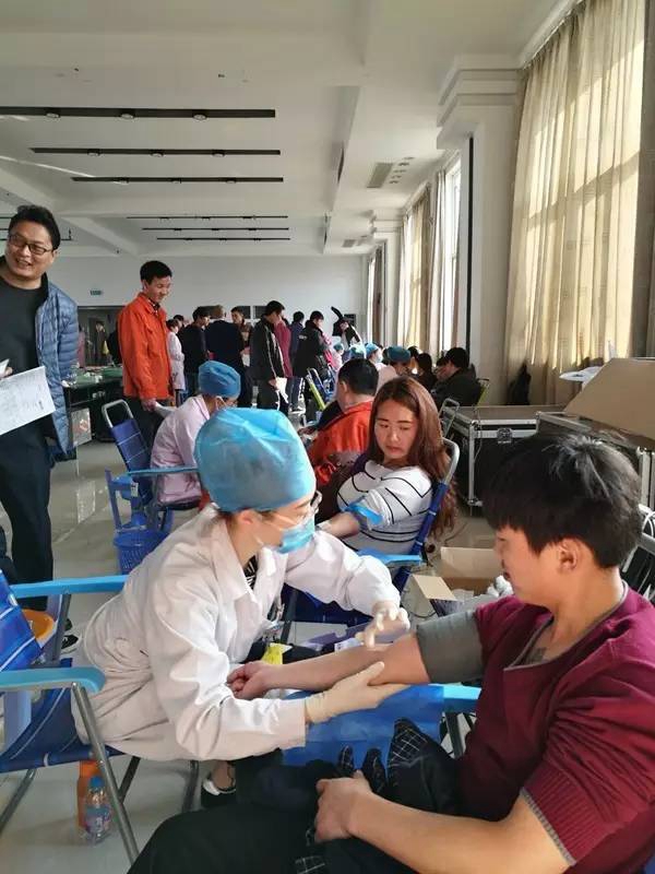 松江区：小昆山镇团体无偿献血