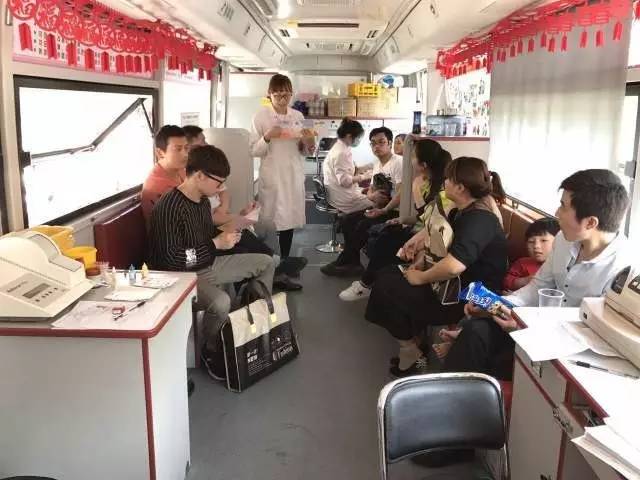 松江区：献血者最光荣，劳动者更可爱！