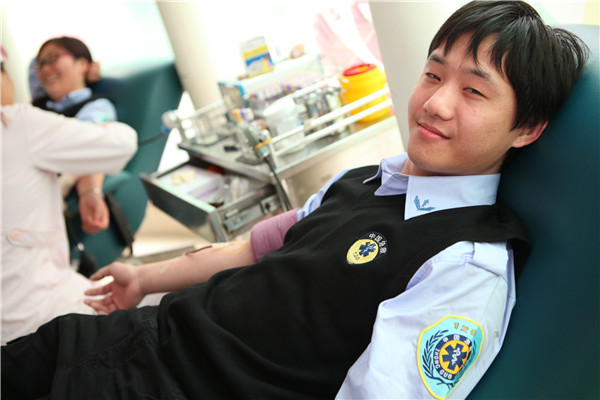 第一次献血王杰辉.jpg