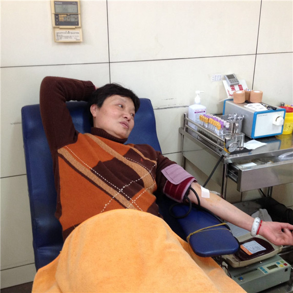 法定献血年龄到达前最后一次献血的陆亚平.jpg