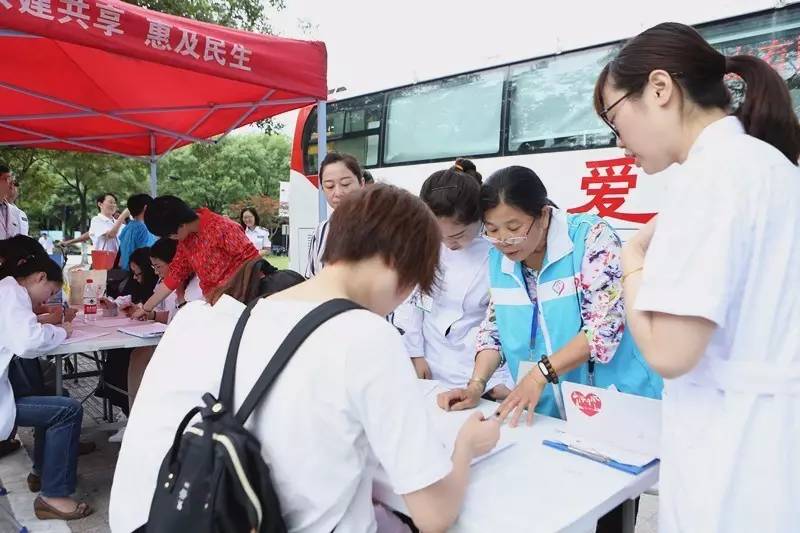 闵行社会各界掀起献血热潮