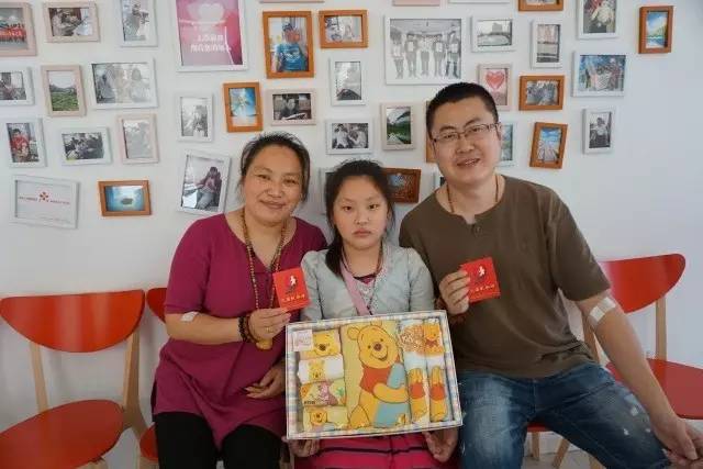 徐汇区：“献爱心，无所求”—张晶晶