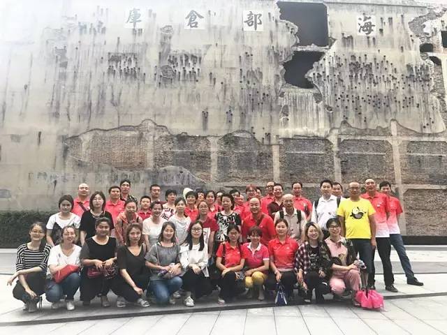 松江区：党员与志愿者互动活动