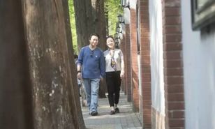 虹口区：爱心伉俪携手献血十余载