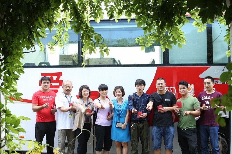 闵行区：米其林轮胎公司员工无偿献血