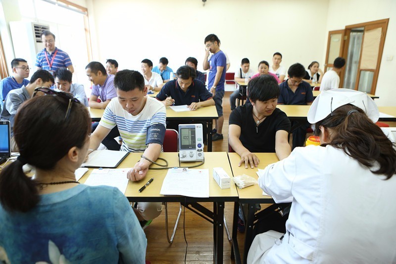 闵行区：紫丹印务人的热血浓情