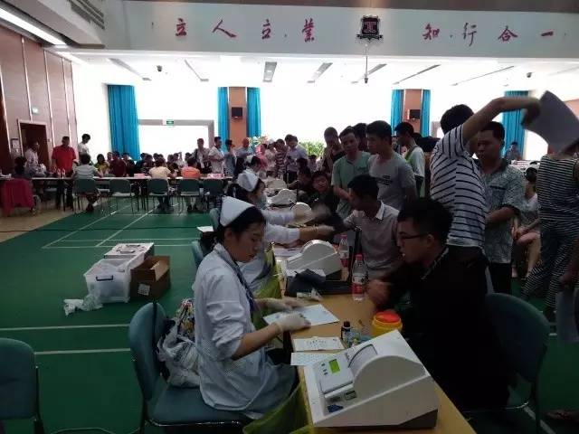 徐汇区：炎炎酷暑，爱心不断