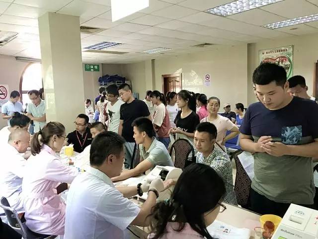 松江区：中山夏季献血献爱心