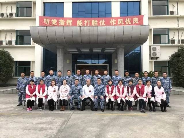 松江区：八一建军节快乐！