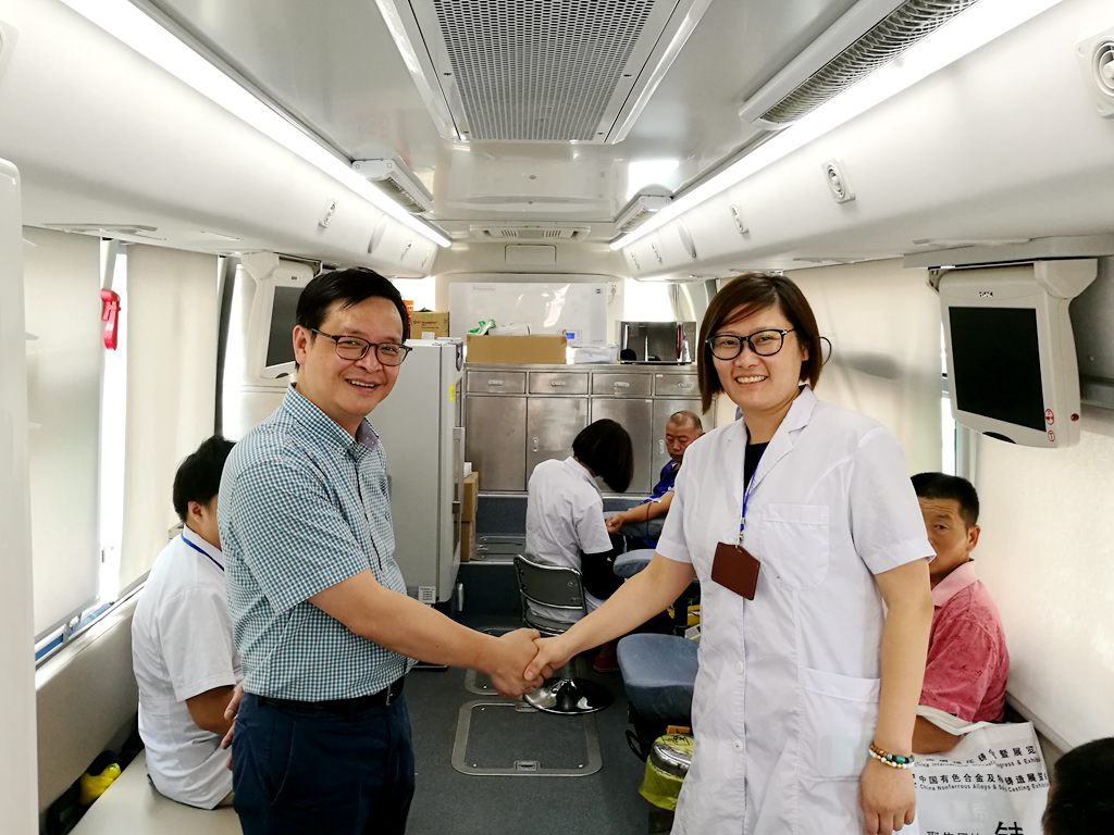 市血管办、血液中心领导高温慰问血液管理和采供血机构一线职工