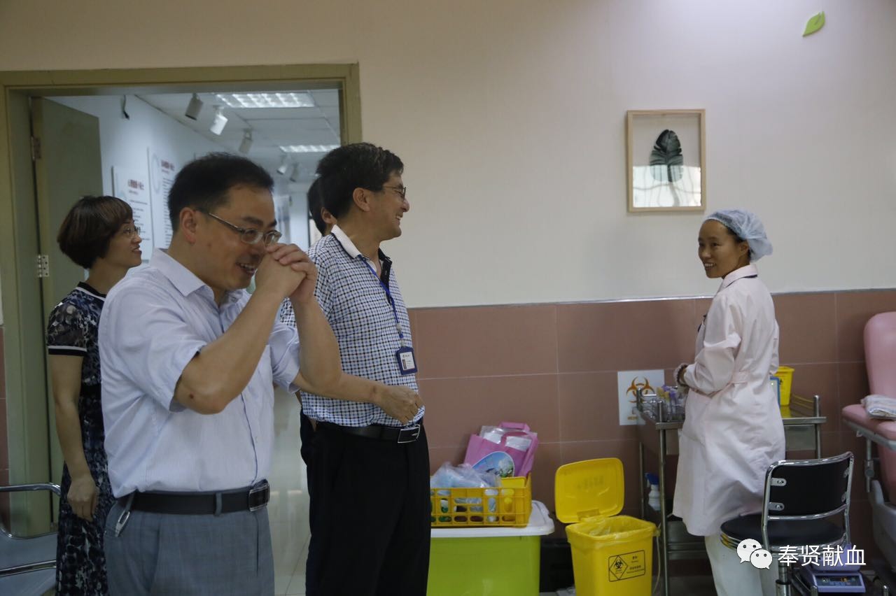 奉贤区：高温慰问送清凉