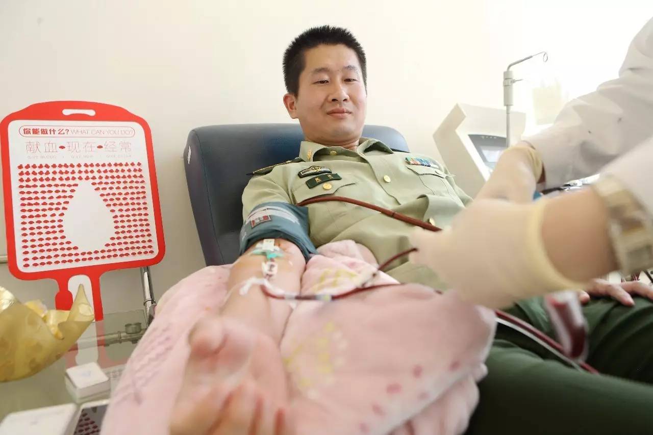 闵行区：10年献血传递军人正能量