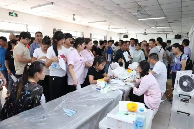 松江区：爱心奉献情洒泗泾