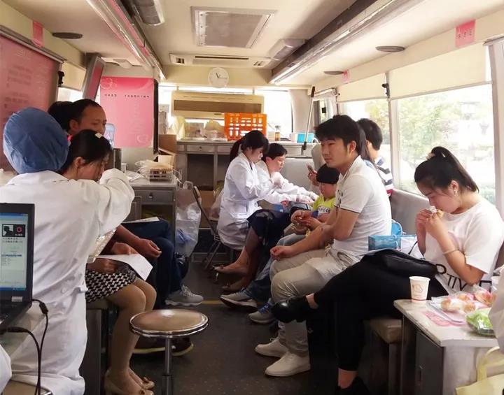 嘉定区：我为祖国献热血