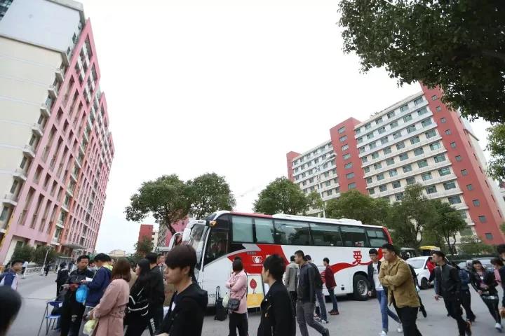 闵行区：两天，145人，53000ml！