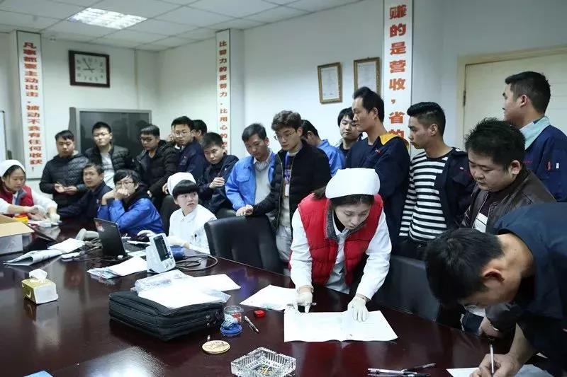 闵行区：多家企业献血贺新年