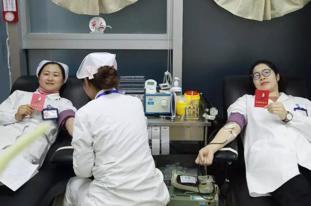 闵行区：“女神节”白衣天使结伴献热血