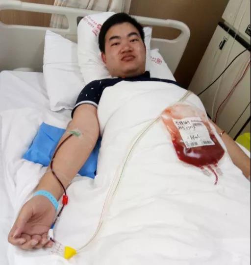 黄浦区：无偿献血志愿者范佳磊成功捐献造血干细胞