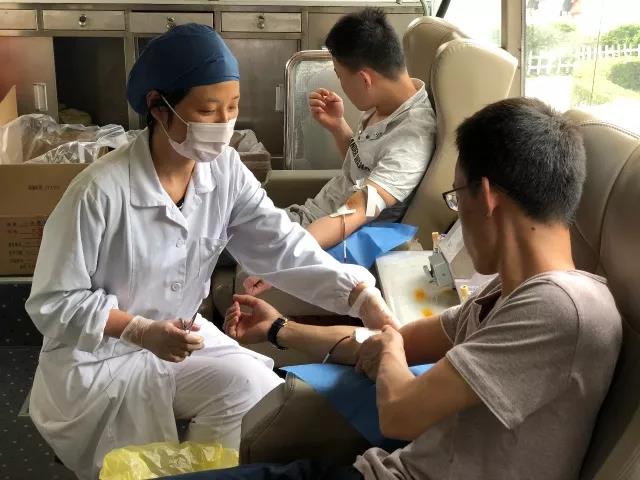 嘉定区：劳动节不放假，献爱心不打烊