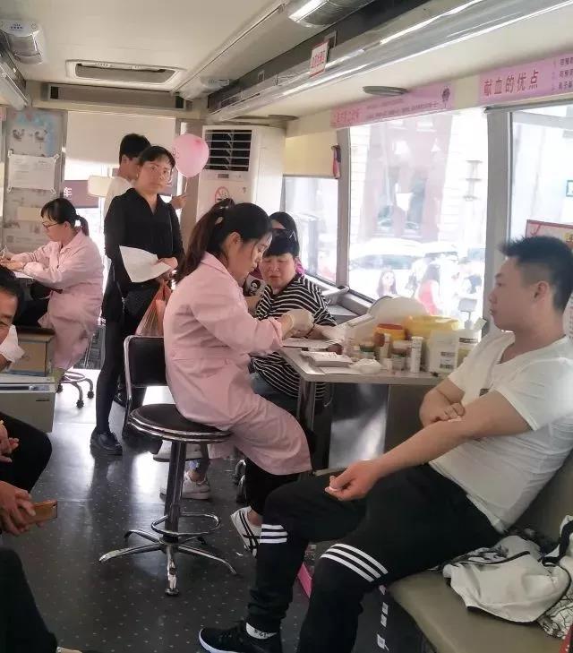 松江区：奉献最美，劳动光荣