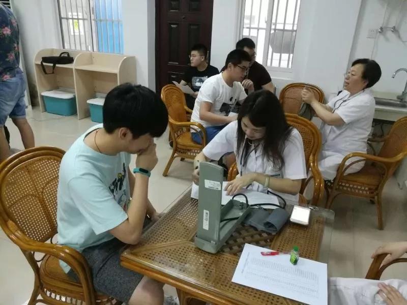 金山区：他们用实际行动诠释世界献血者日主题