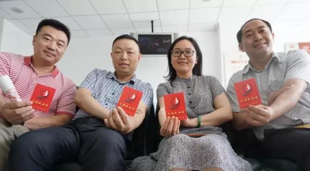 黄浦区：江苏省政府驻沪办党组、江苏驻沪单位党委组织干部职工开展无偿献血活动