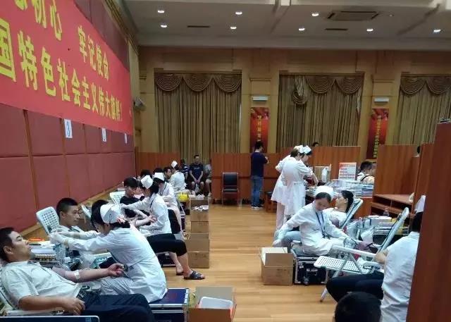 徐汇区：华泾镇无偿献血活动