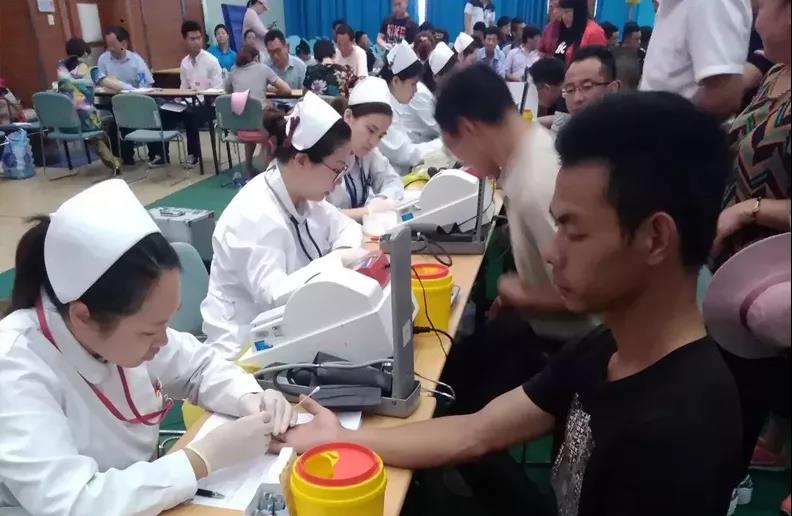 徐汇区：长桥街道、田林街道组织无偿献血活动