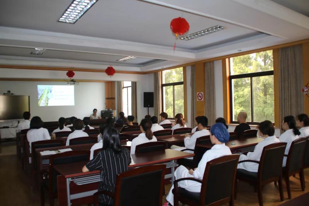 金山区：开展厚德讲堂和创城知识培训