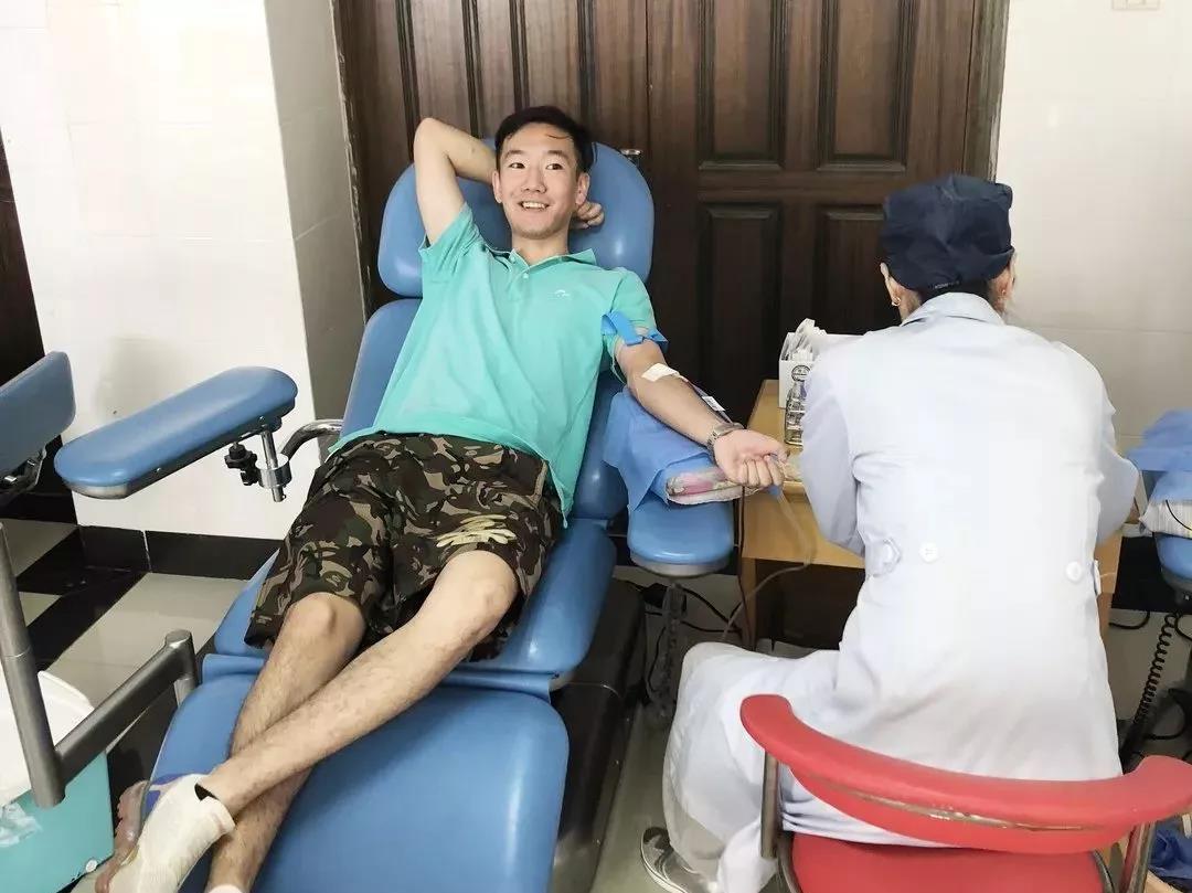 青浦区：公安局组织干警参加团体无偿献血