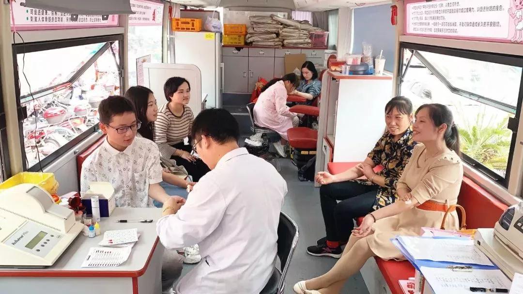 松江区：谁的青春不热血？ 我的劳动亦光荣！