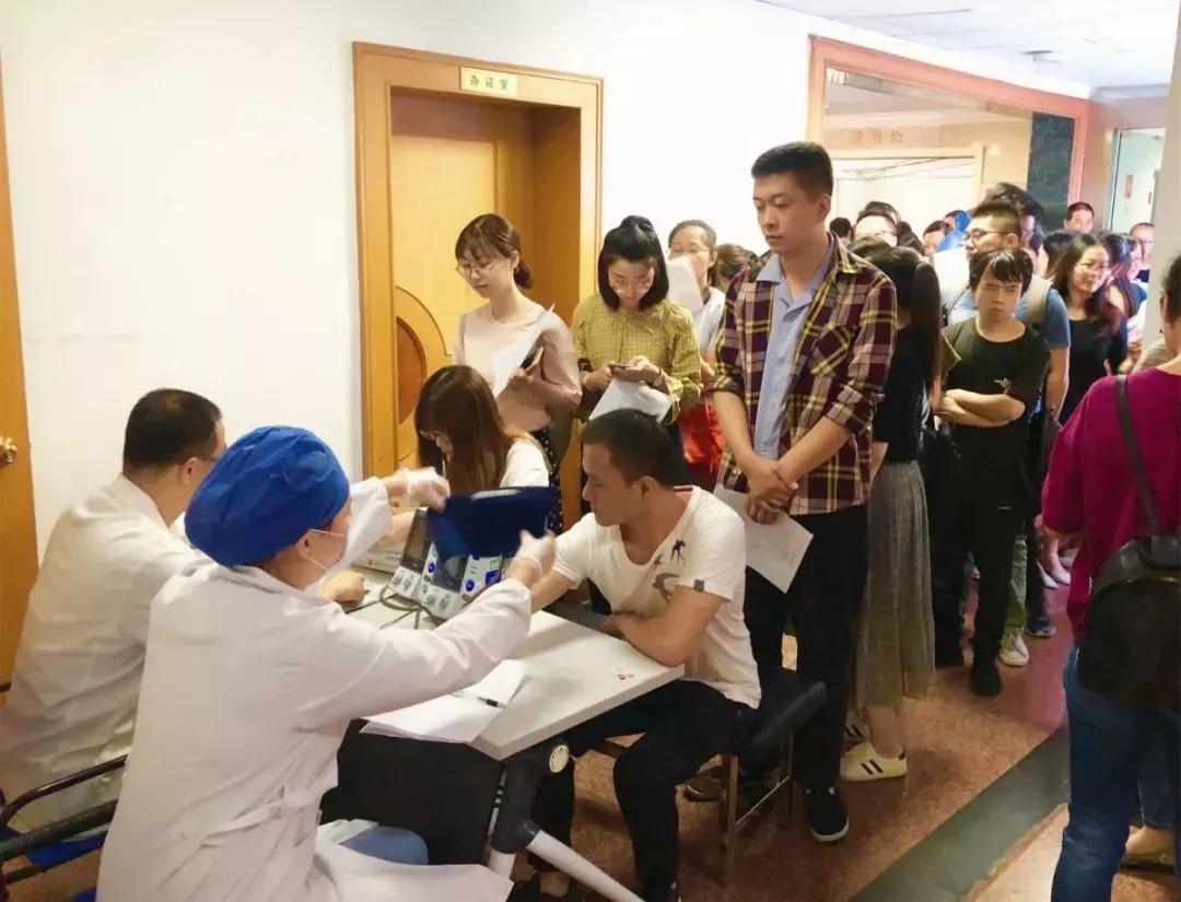 嘉定区：教育系统教师团体无偿献血活动