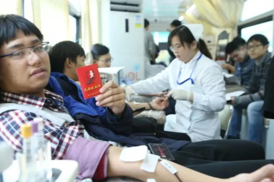 闵行区：热血澎湃 爱心无限--上海航天804所团体无偿献血活动