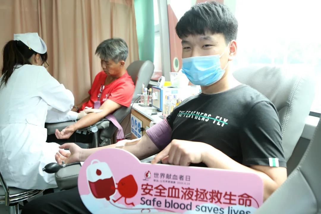 房玉海,陈德东,张思军都是第4次无偿献血,而且都是献血400ml