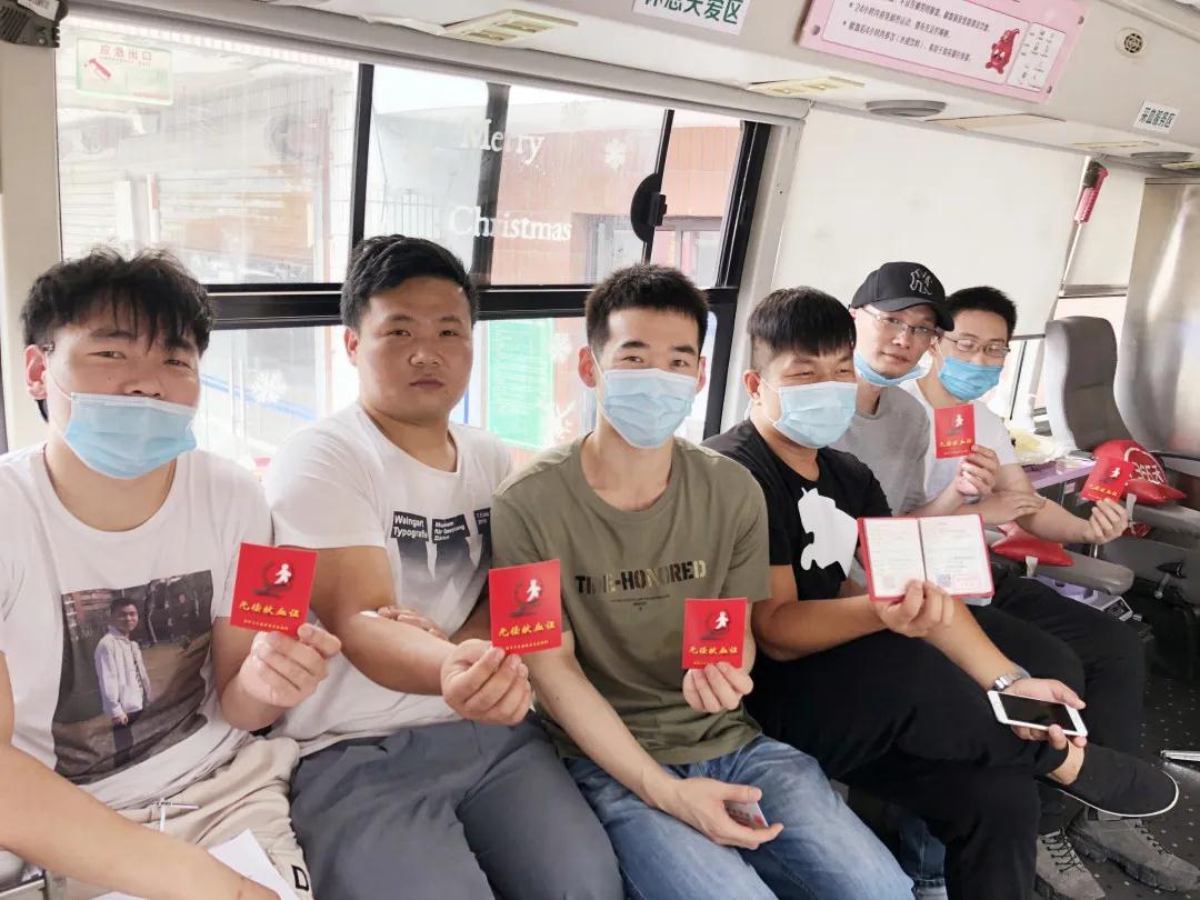 松江区：无偿献血者日宣传招募活动