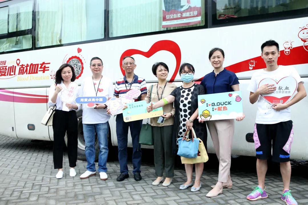 闵行区:这个盛夏生命因你而滚烫