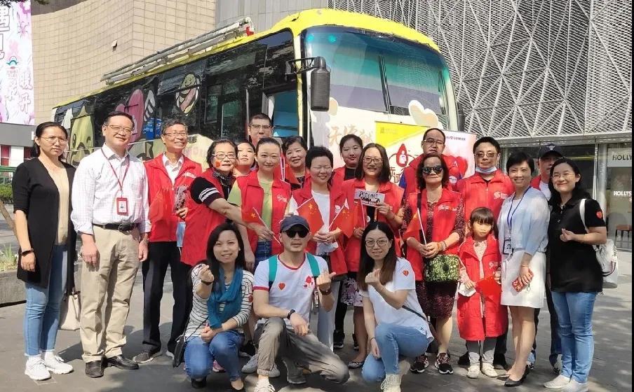 长宁区:迎国庆 志愿者在行动