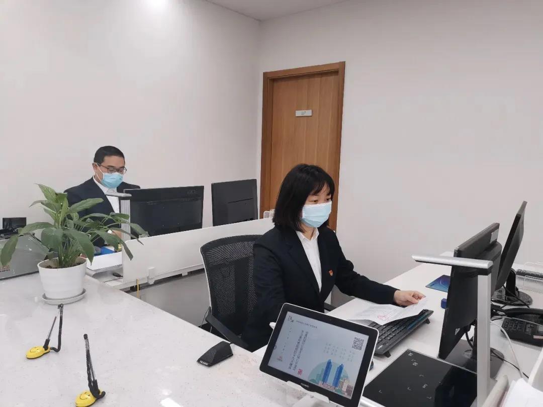 徐汇区：用血审证新窗口，服务群众零距离