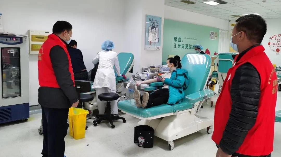 长宁区:新泾镇团体无偿献血活动
