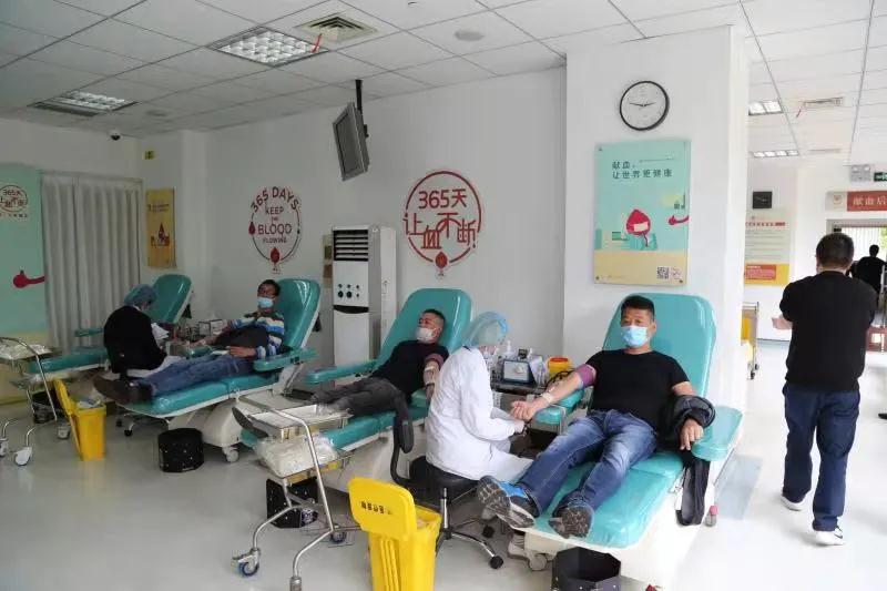 徐汇区:锦江汽车公司团体无偿献血活动