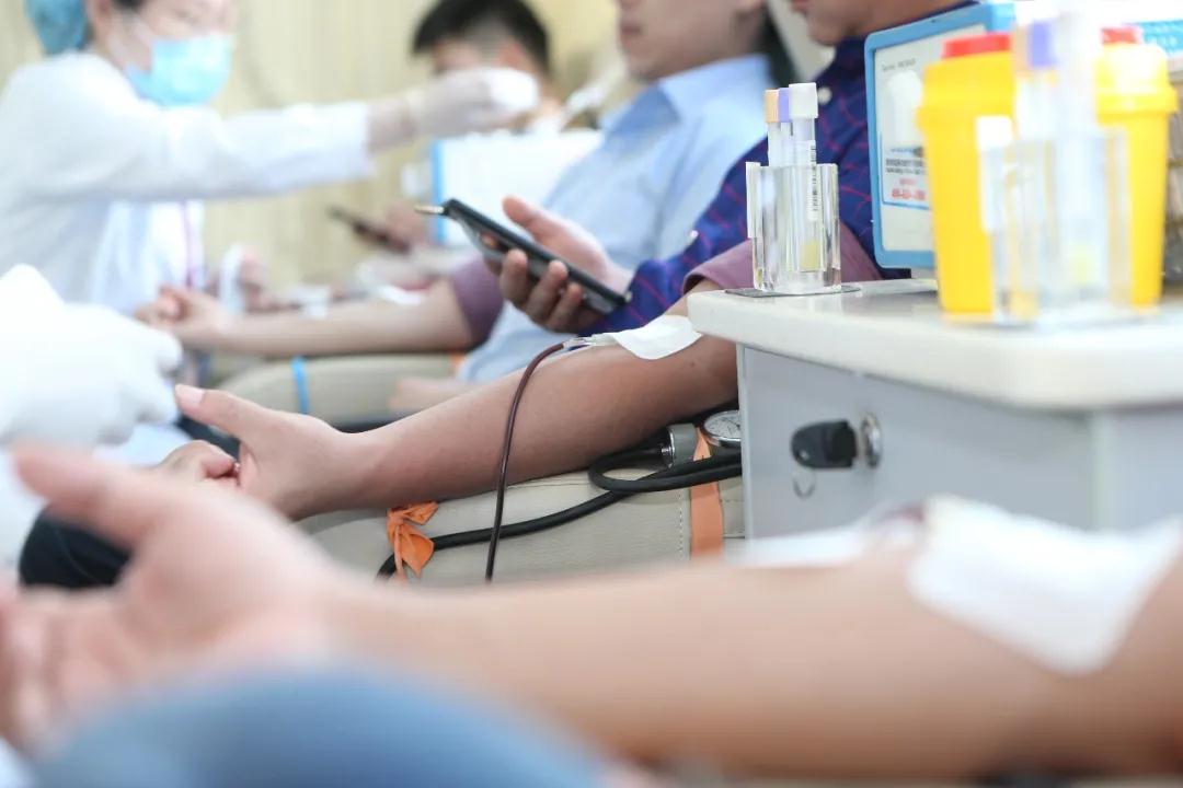 闵行区:中铁上海工程局集团华海工程有限公司89名职工争相捐献热血