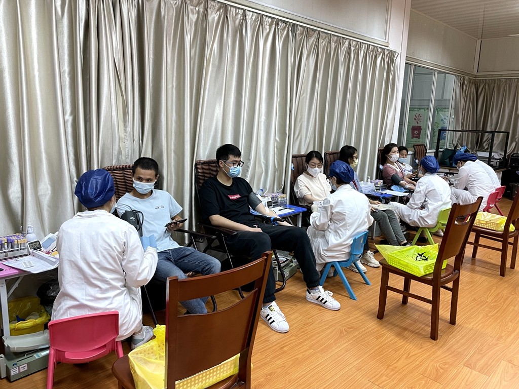 金山区:金山工业区团体无偿献血活动