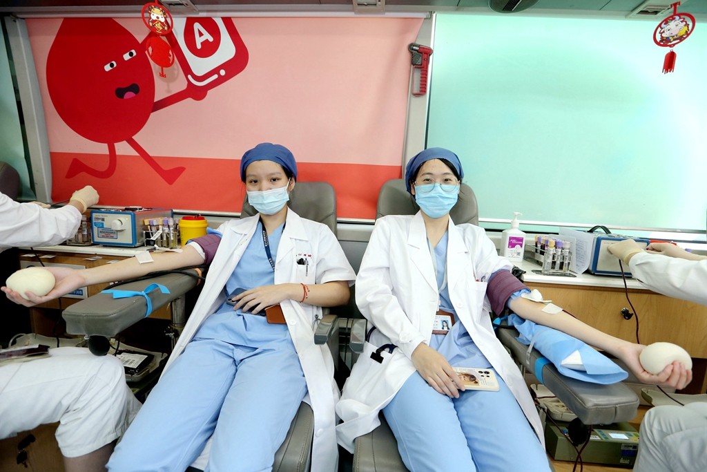 闵行区: 复旦大学附属儿科医院团体无偿献血活动