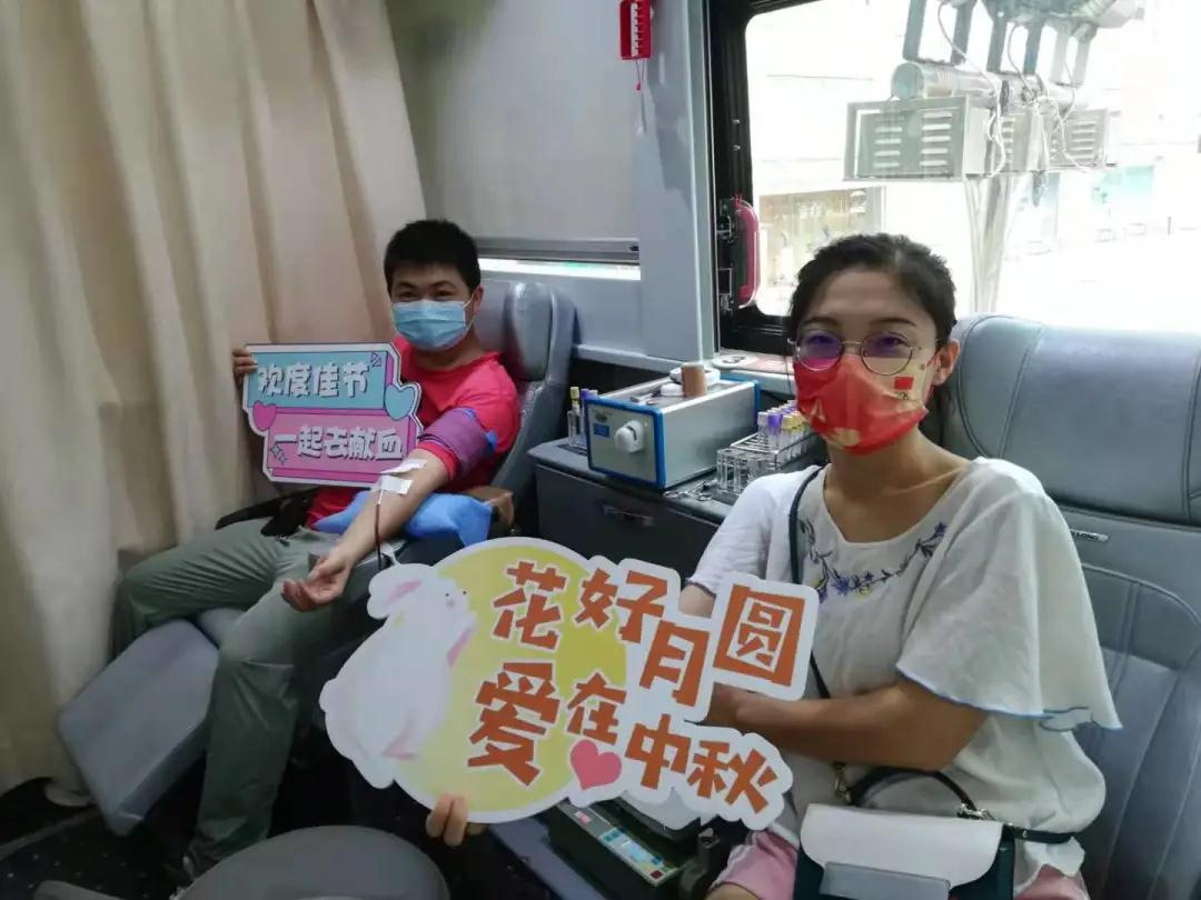 徐汇区:花好月圆 爱在中秋